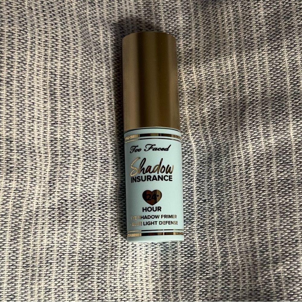 Too Faced Shadow Insurance 24+hour Eyeshadow Prime Blue Light Defense